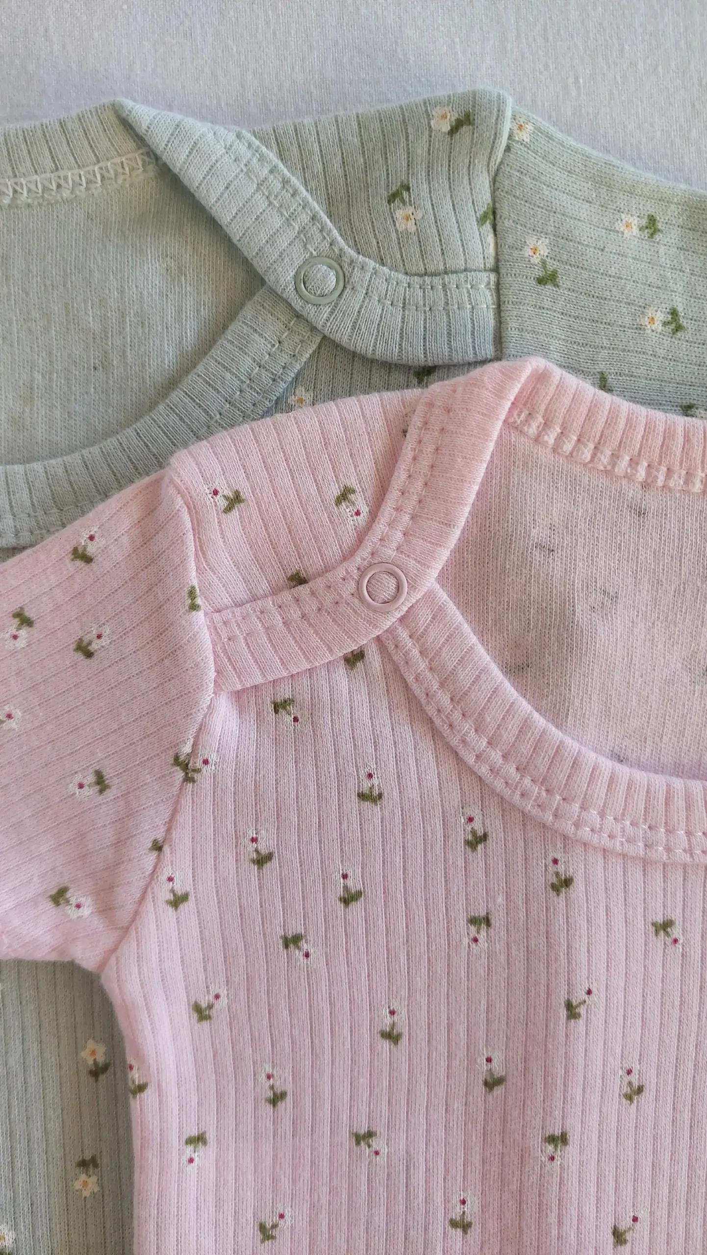 Newborn bodysuits, set of 2pcs - ditsy flowers - Image 2