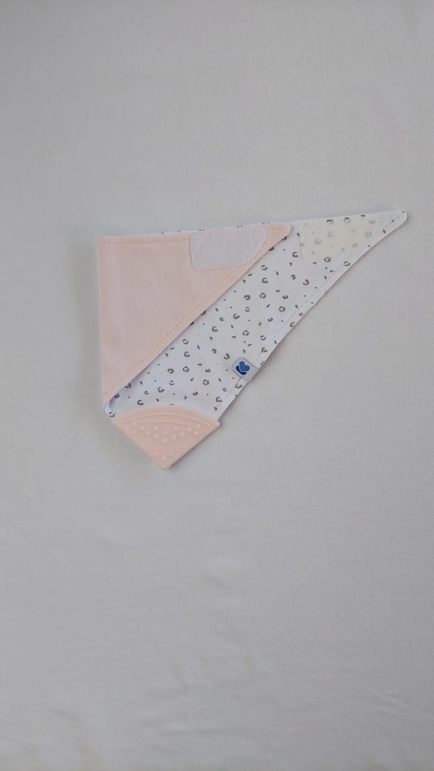 Bandana baby bib with teether - Pink - Image 3