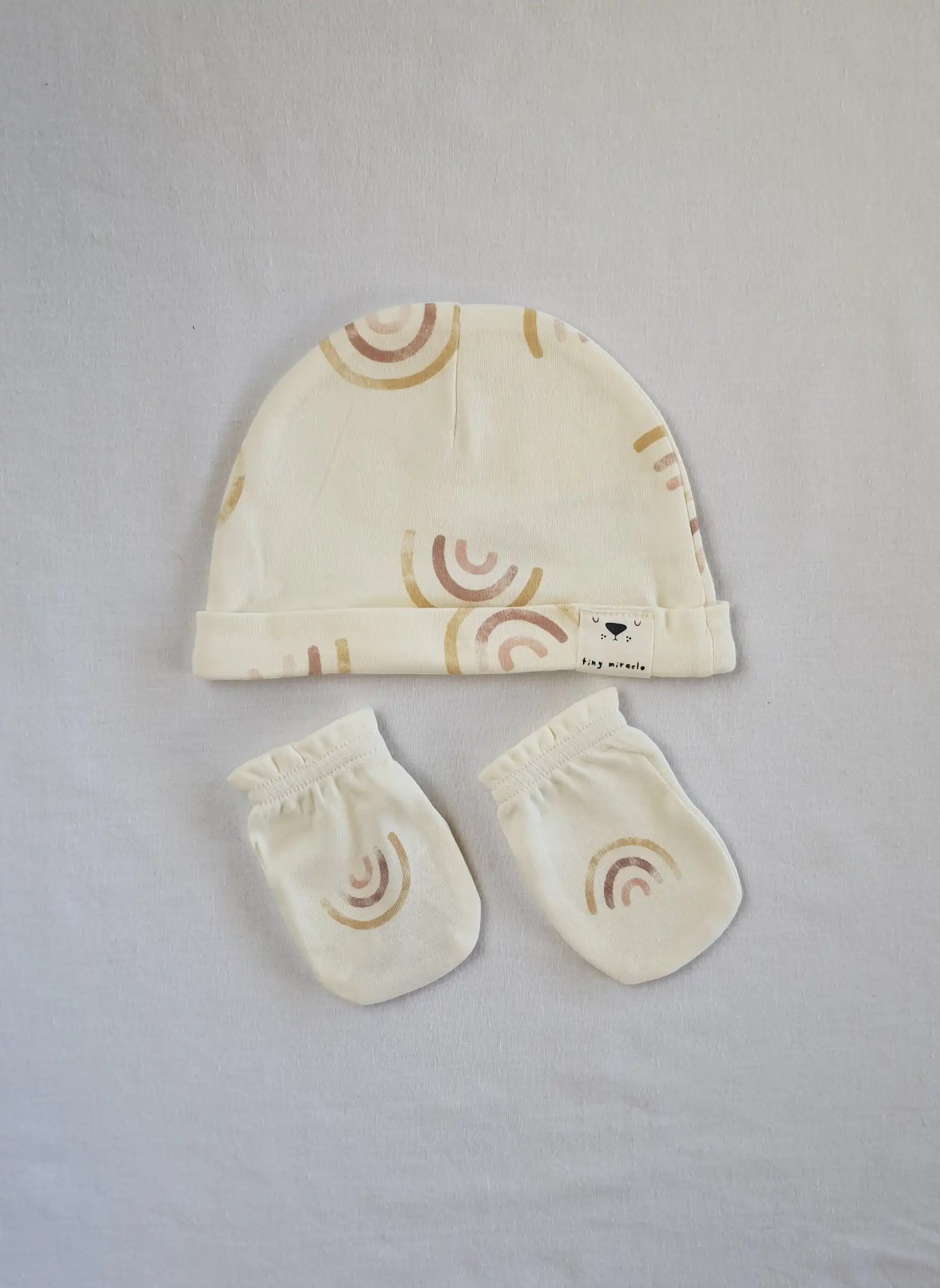 Newborn hat and mittens set - Rainbow