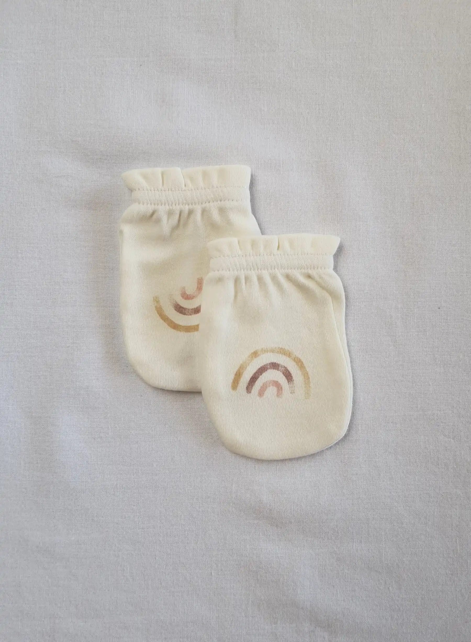 Newborn hat and mittens set - Rainbow - Image 2