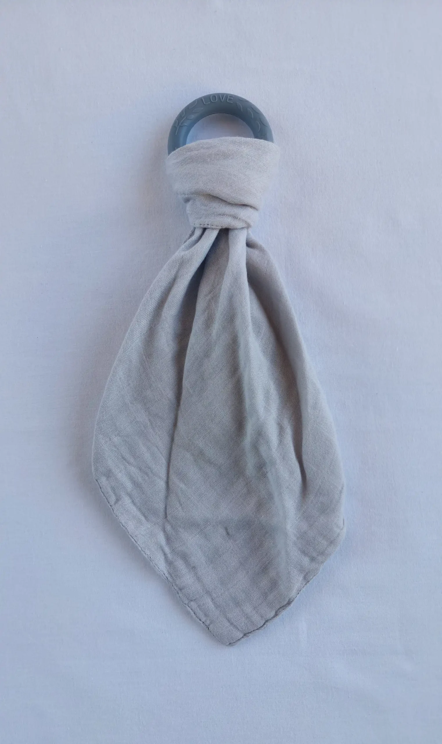 Silicone teether with bamboo baby comforter cloth - Grey