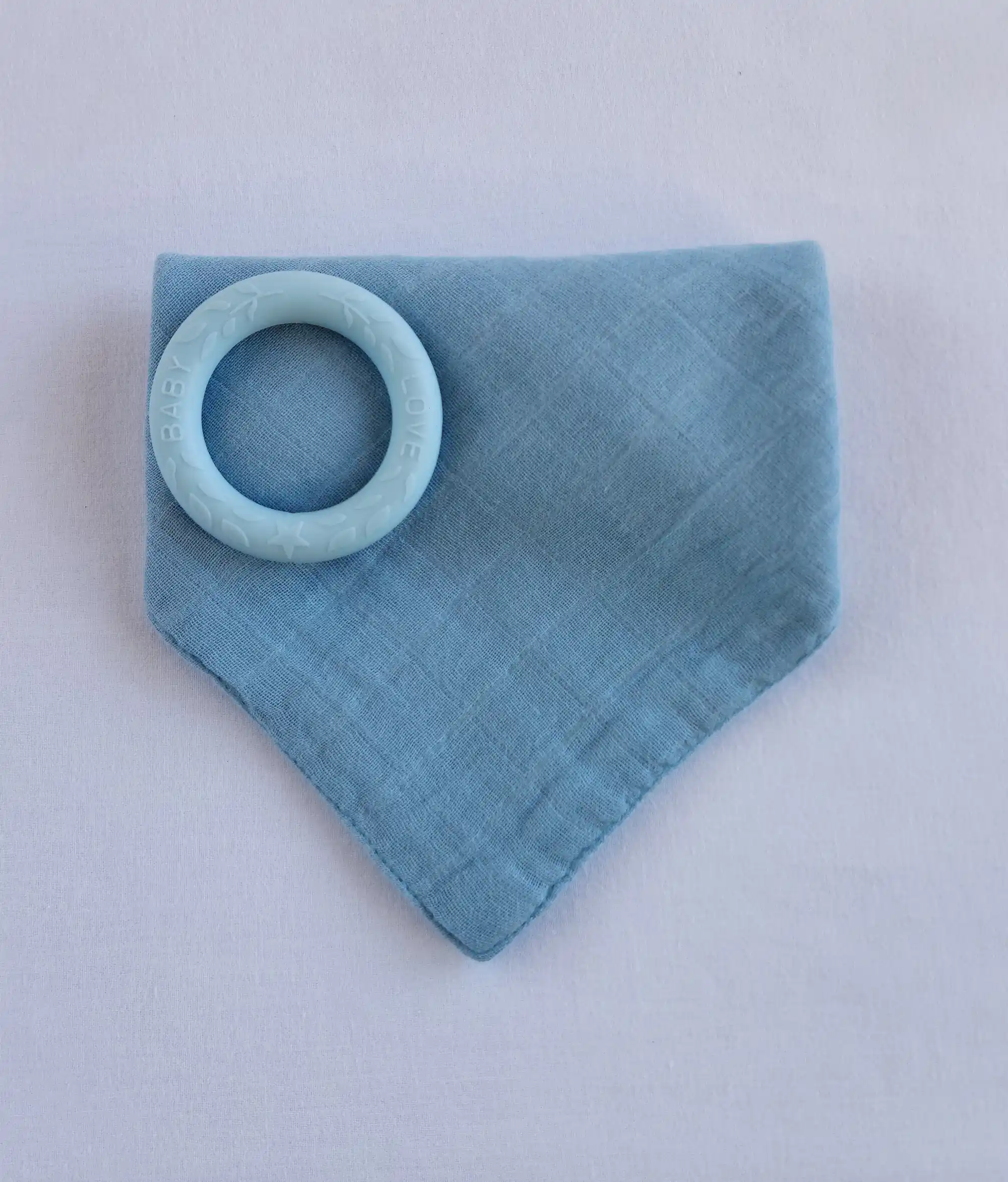 Silicone teether with bamboo baby comforter cloth - Light blue - Image 3
