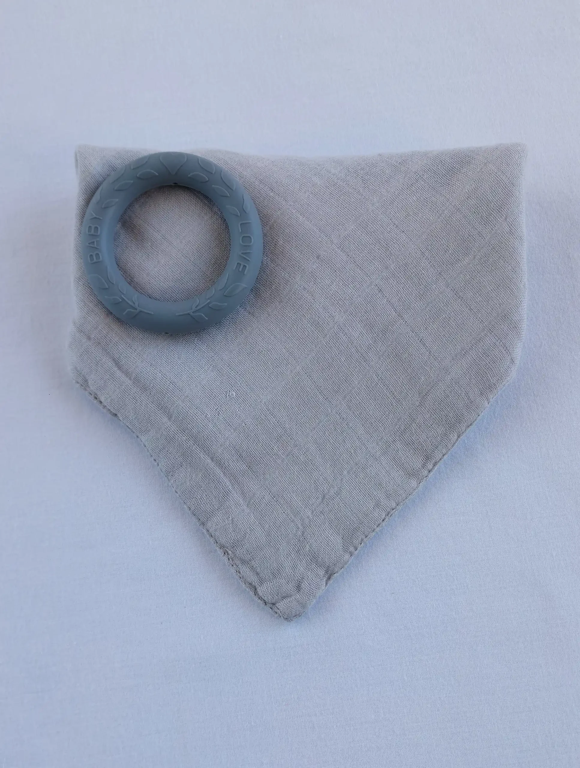 Silicone teether with bamboo baby comforter cloth - Grey - Image 3