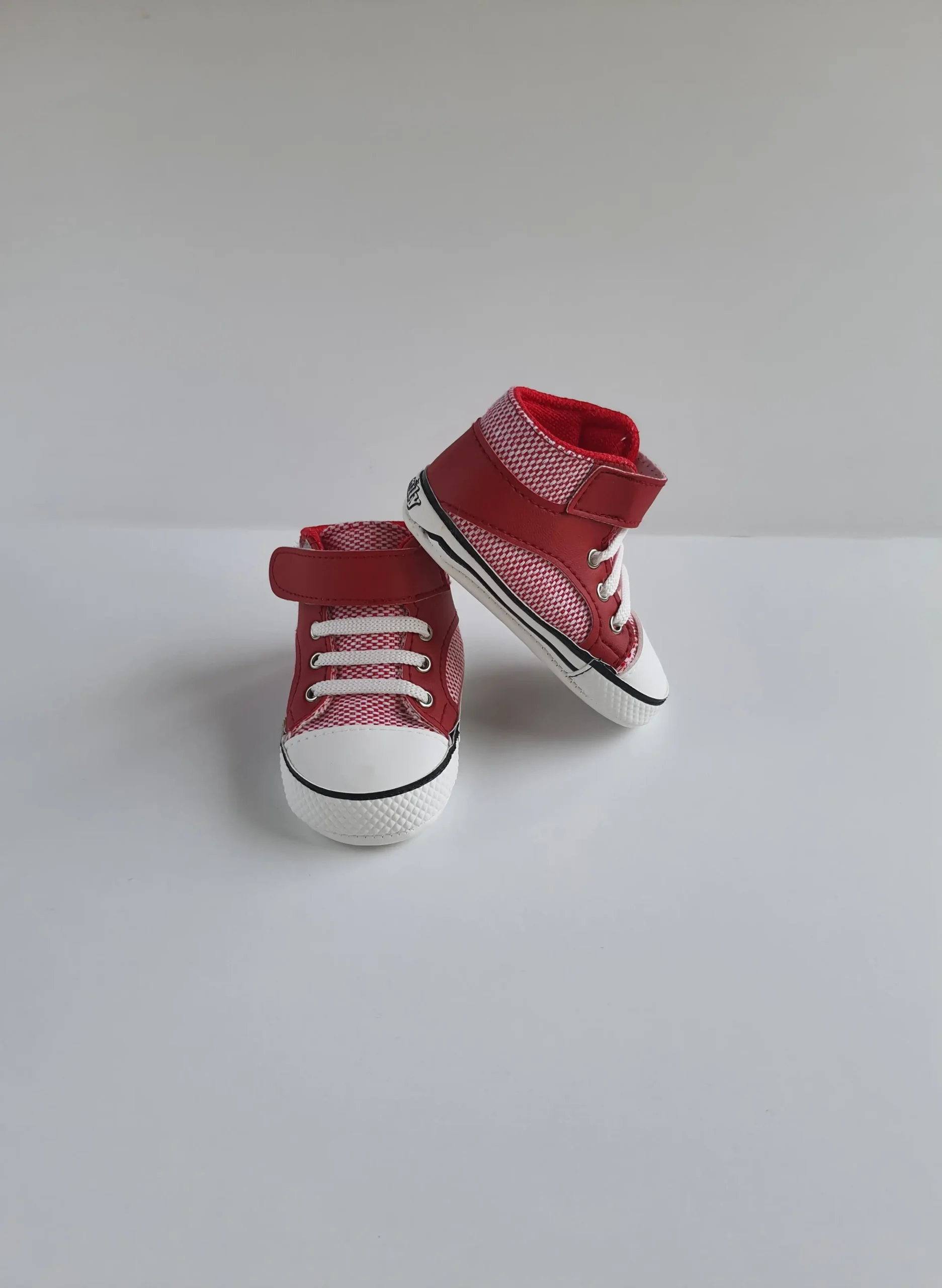 Baby crib shoes - Old School Red